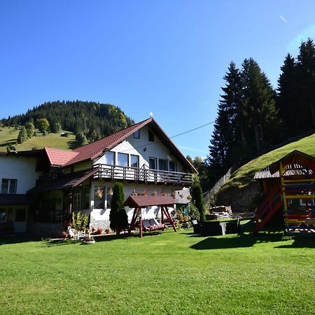 Casa Stefanut Hotell Moeciu De Sus Exteriör bild