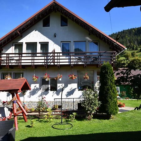 Casa Stefanut Hotell Moeciu De Sus Exteriör bild