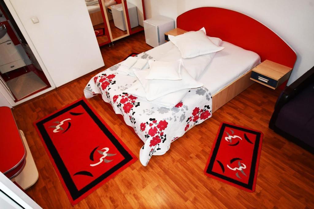 Casa Stefanut Hotell Moeciu De Sus Exteriör bild