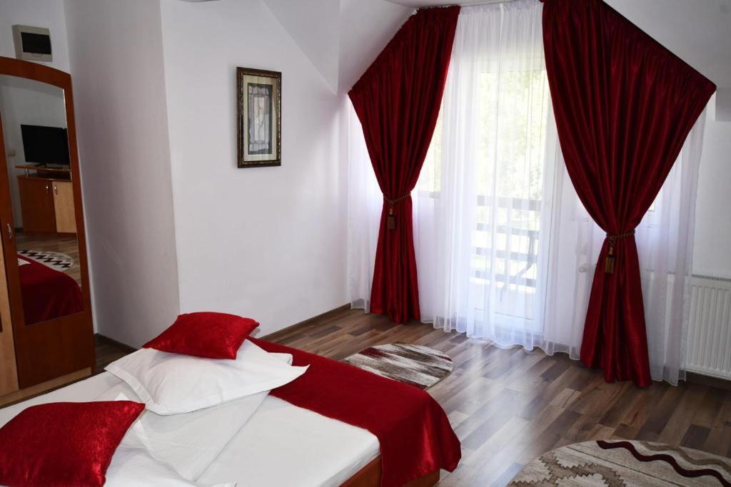 Casa Stefanut Hotell Moeciu De Sus Exteriör bild
