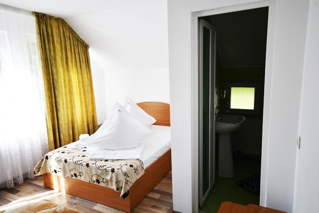 Casa Stefanut Hotell Moeciu De Sus Exteriör bild